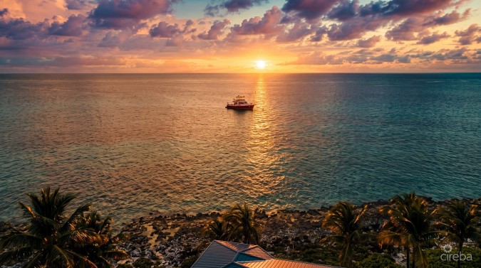 WESTVIEW - GROUND FLOOR OCEANFRONT CONDO