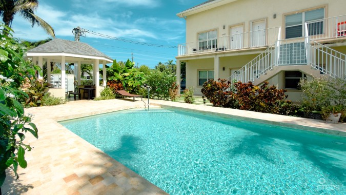 EMERALD ISLE 2 BEDROOM TOWNHOUSE