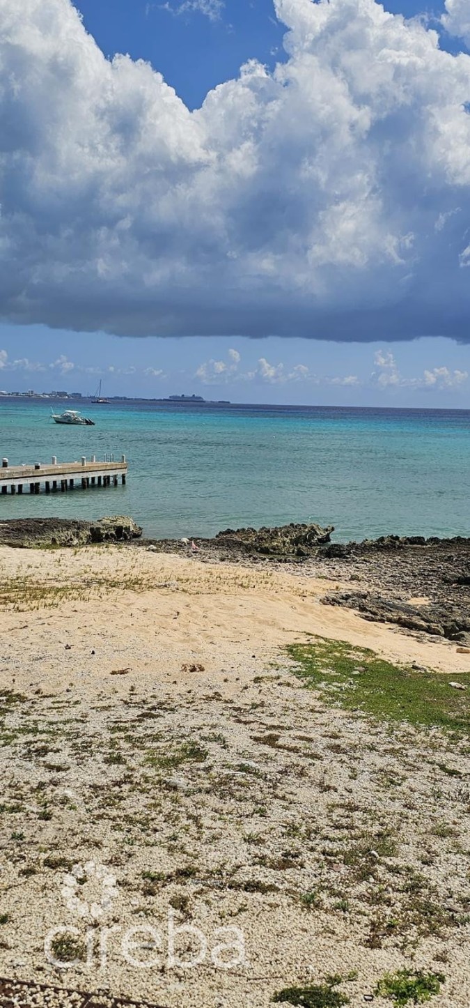 PRIME DEVELOPMENT LAND - NORTH WEST POINT ROAD