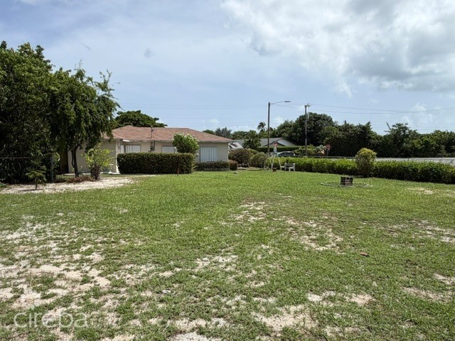 PRIME DEVELOPMENT LAND - NORTH WEST POINT ROAD