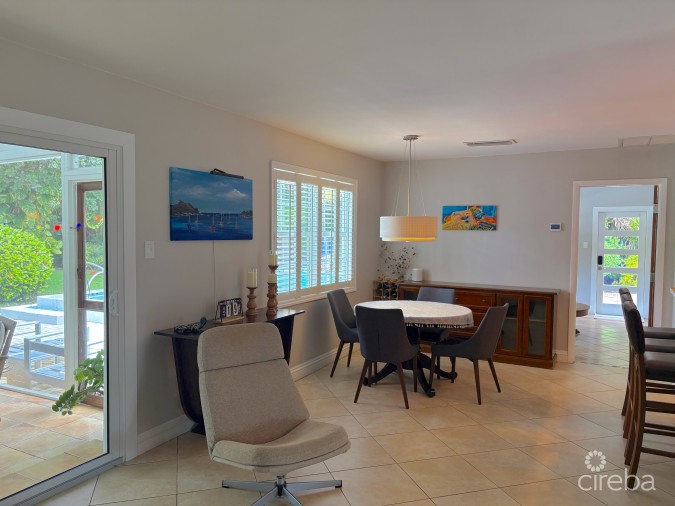 RARE DOUBLE-LOT OASIS BUNGALOW  WITH POOL IN SNUG HARBOUR