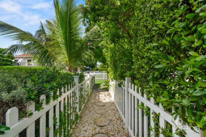 PORTOFINO GARDENS | TURNKEY 2-BED