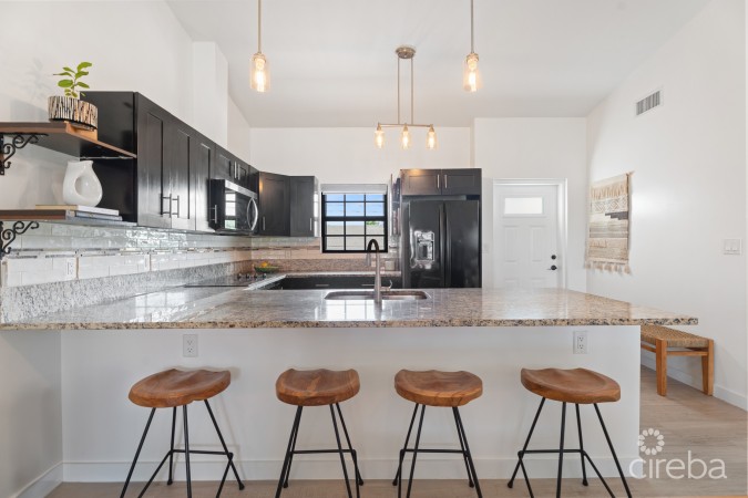 PORTOFINO GARDENS | TURNKEY 2-BED