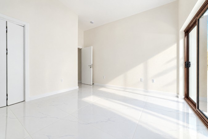 NORTH PALM HEIGHTS - END UNIT #7