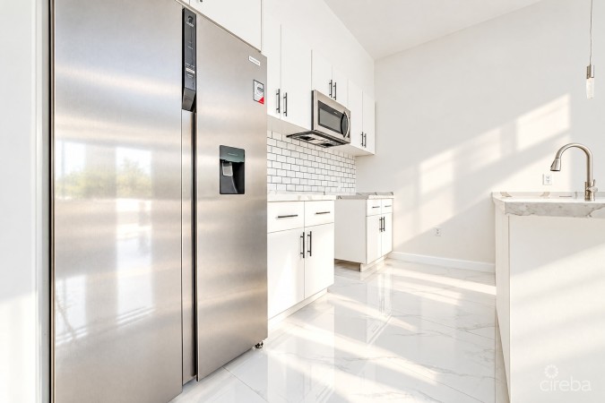 NORTH PALM HEIGHTS - END UNIT #7