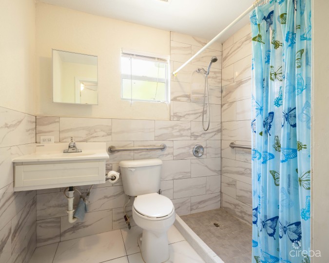EAST END STAND ALONE HOME JOHN MCLEAN DR
