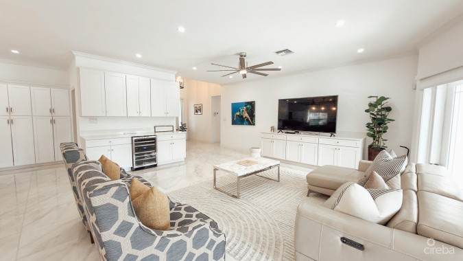 SHORECREST CIRCLE 4 BEDROOM FAMILY HOME