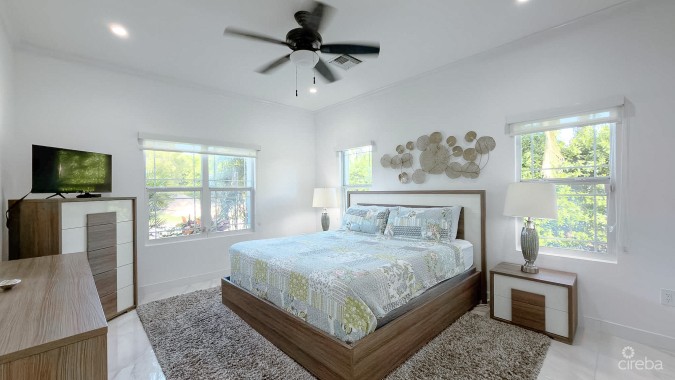 SHORECREST CIRCLE 4 BEDROOM FAMILY HOME