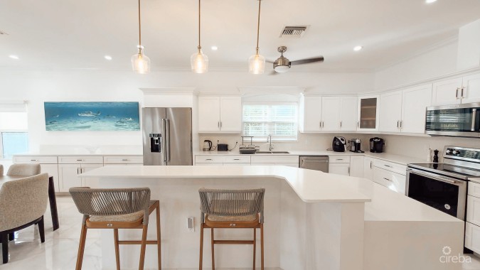 SHORECREST CIRCLE 4 BEDROOM FAMILY HOME