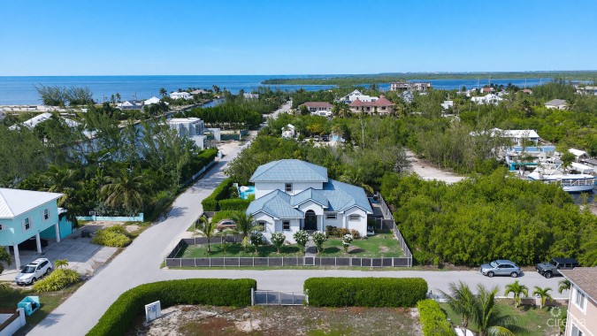 SUN ROSE CANAL FRONT HOME - NORTH SOUND ESTATES