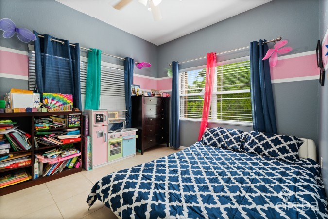 PINEAPPLE WAY 19A, BODDEN TOWN HOME