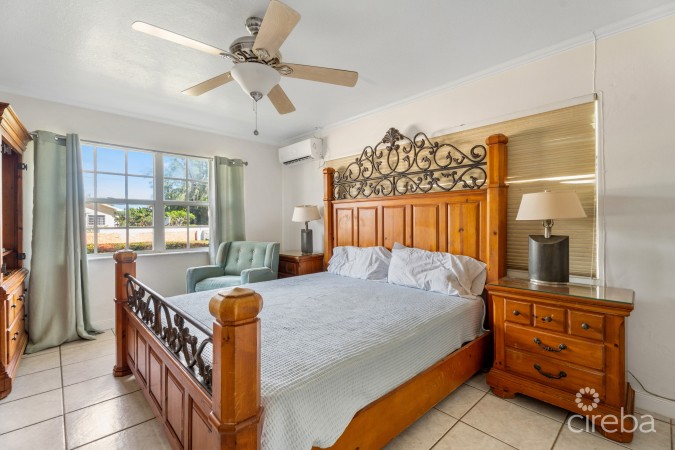 4 BEDROOM DOUBLE LOT HOME  IN PROSPECT