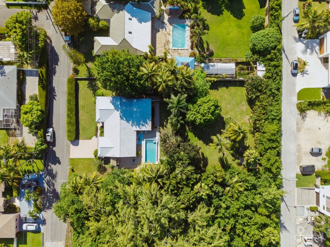 RARE DOUBLE-LOT OASIS BUNGALOW  WITH POOL IN SNUG HARBOUR