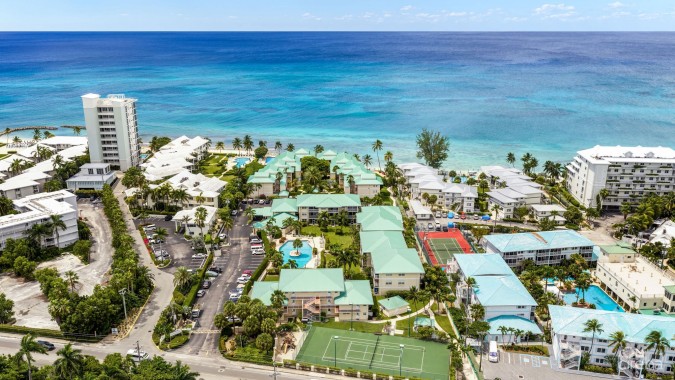 PLANTATION VILLAGE #27 - FULLY RENOVATED BEACHFRONT
