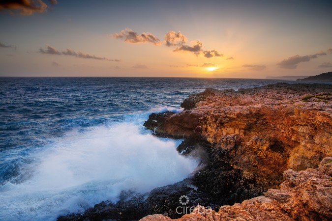 CAYMAN BRAC CORNER LOT WITH OCEAN VIEW