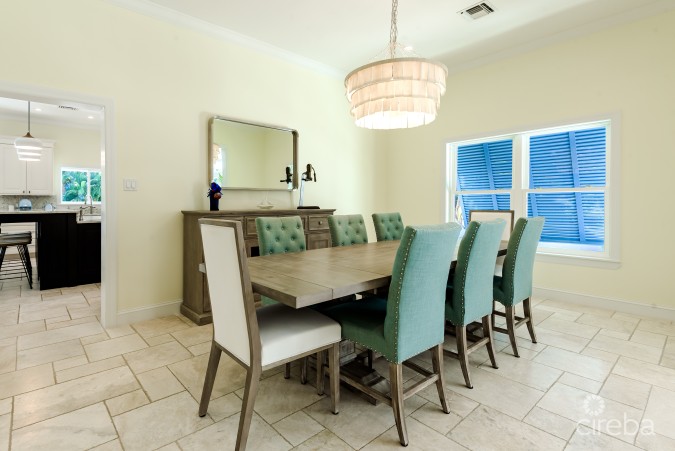 SEVEN MILE BEACH CORRIDOR FAMILY HOME