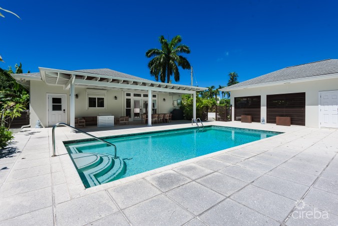 SEVEN MILE BEACH CORRIDOR FAMILY HOME