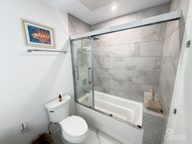 BAHIA #45 - SPACIOUS 3 BEDROOM CONDO