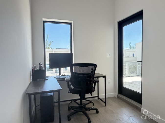 BAHIA #45 - SPACIOUS 3 BEDROOM CONDO
