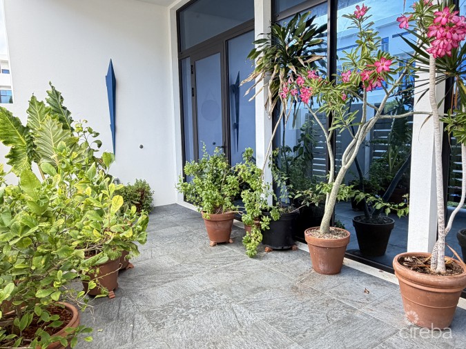BAHIA #45 - SPACIOUS 3 BEDROOM CONDO