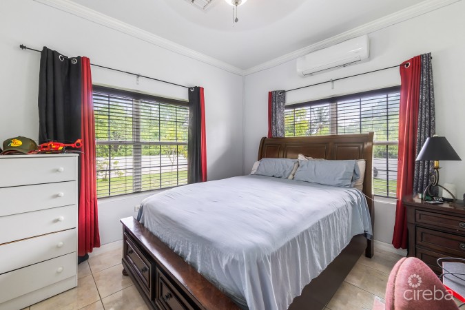 56 FAITH AVENUE - 3 BED / 2 BATH SINGLE FAMILY HOME