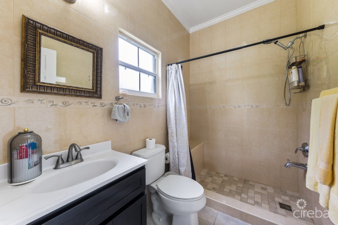 56 FAITH AVENUE - 3 BED / 2 BATH SINGLE FAMILY HOME