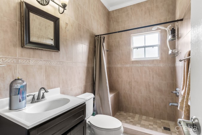 56 FAITH AVENUE - 3 BED / 2 BATH SINGLE FAMILY HOME