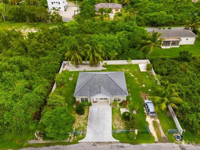 56 FAITH AVENUE - 3 BED / 2 BATH SINGLE FAMILY HOME