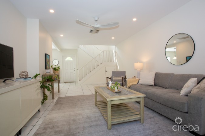 TURNKEY 2BED PLUS DEN END UNIT TROPICAL HAVEN