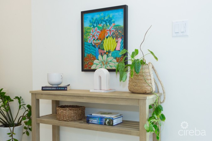 TURNKEY 2BED PLUS DEN END UNIT TROPICAL HAVEN