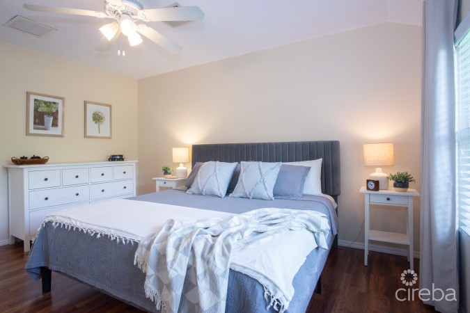 TURNKEY 2BED PLUS DEN END UNIT TROPICAL HAVEN