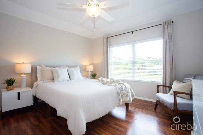TURNKEY 2BED PLUS DEN END UNIT TROPICAL HAVEN
