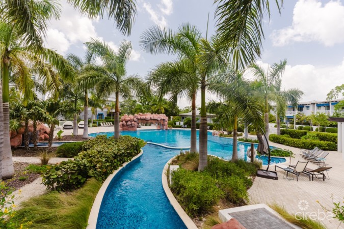 OLEA 123 - 4 BEDROOM CANAL FRONT DUPLEX/FAMILY HOME