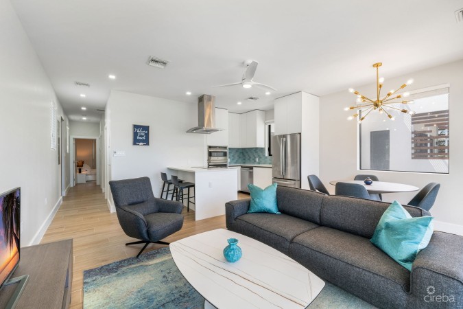 SILVER REEF RESIDENCES  #4 -   A BEACHFRONT GEM