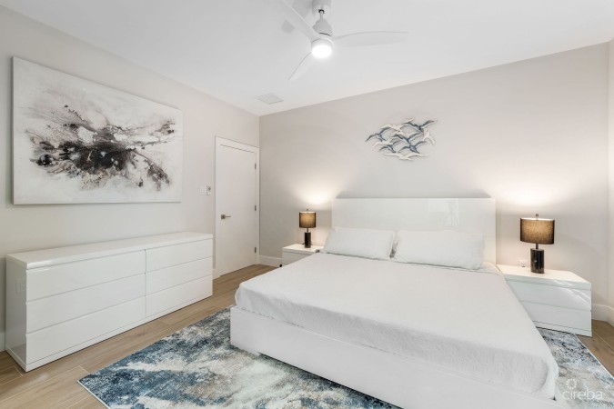 SILVER REEF RESIDENCES  #4 -   A BEACHFRONT GEM