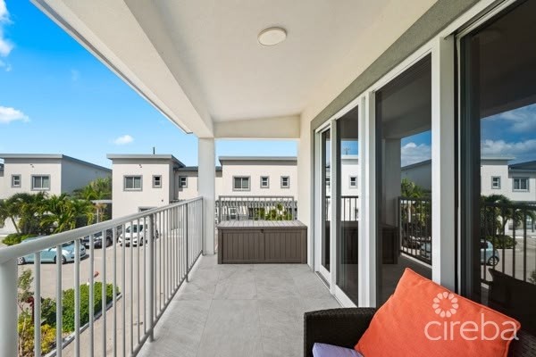 DOWNTOWN REACH - 2 BEDROOM