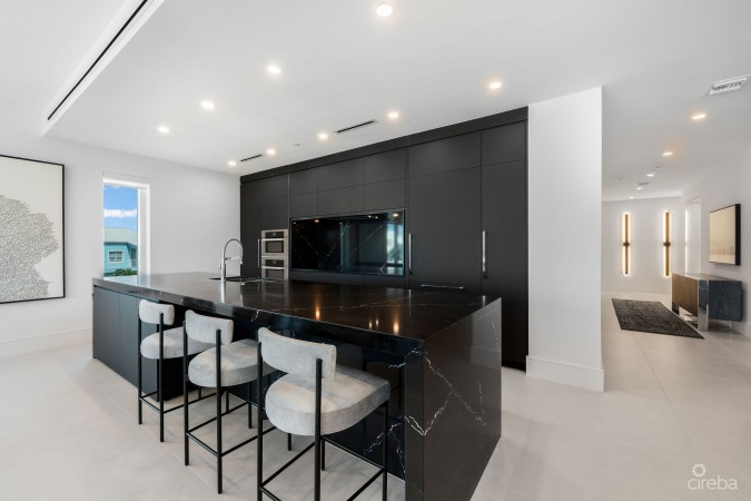AQUA RESIDENCE 2 - LUXURY SEVEN MILE BEACH CONDO