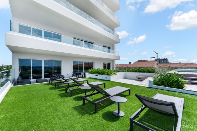 AQUA RESIDENCE 2 - LUXURY SEVEN MILE BEACH CONDO