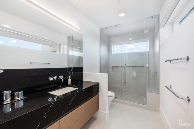 AQUA RESIDENCE 2 - LUXURY SEVEN MILE BEACH CONDO