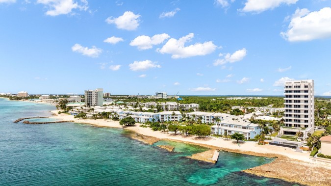 AQUA RESIDENCE 2 - LUXURY SEVEN MILE BEACH CONDO